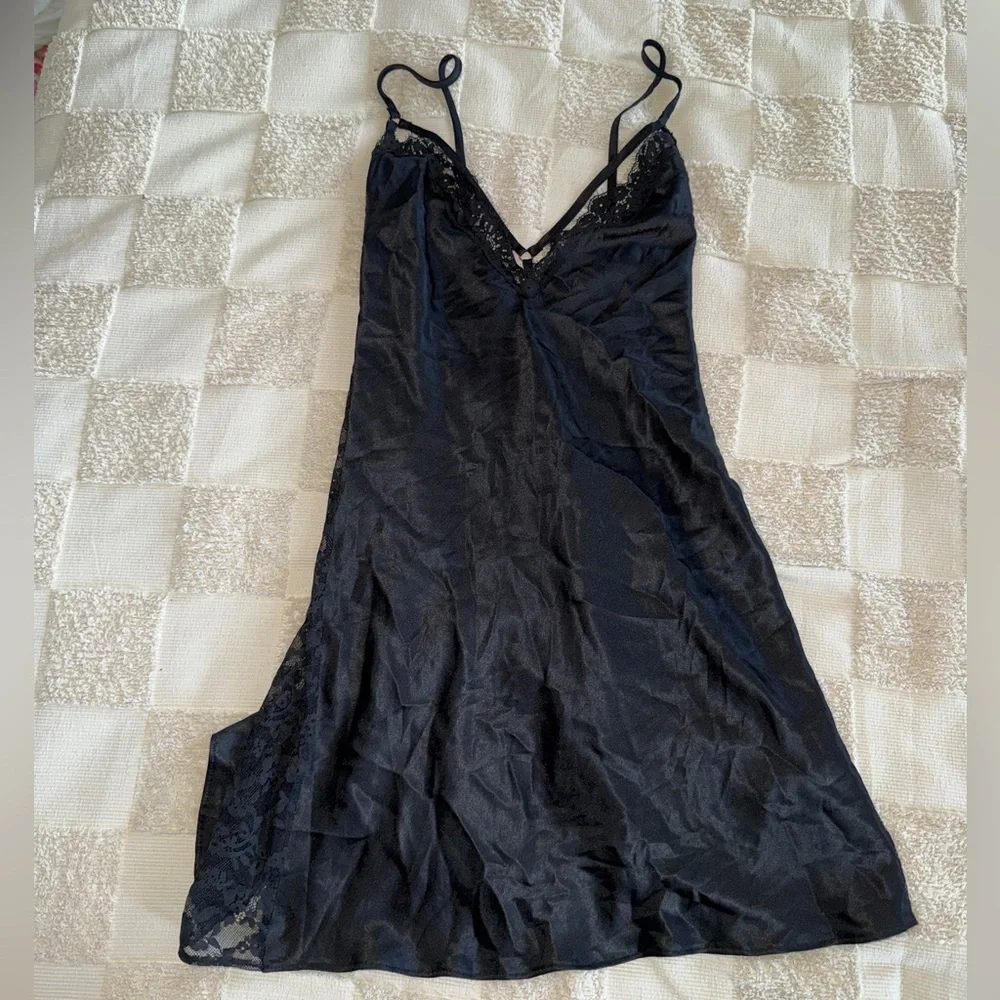 Victoria's Secret Black‎ Satin Chemise size M